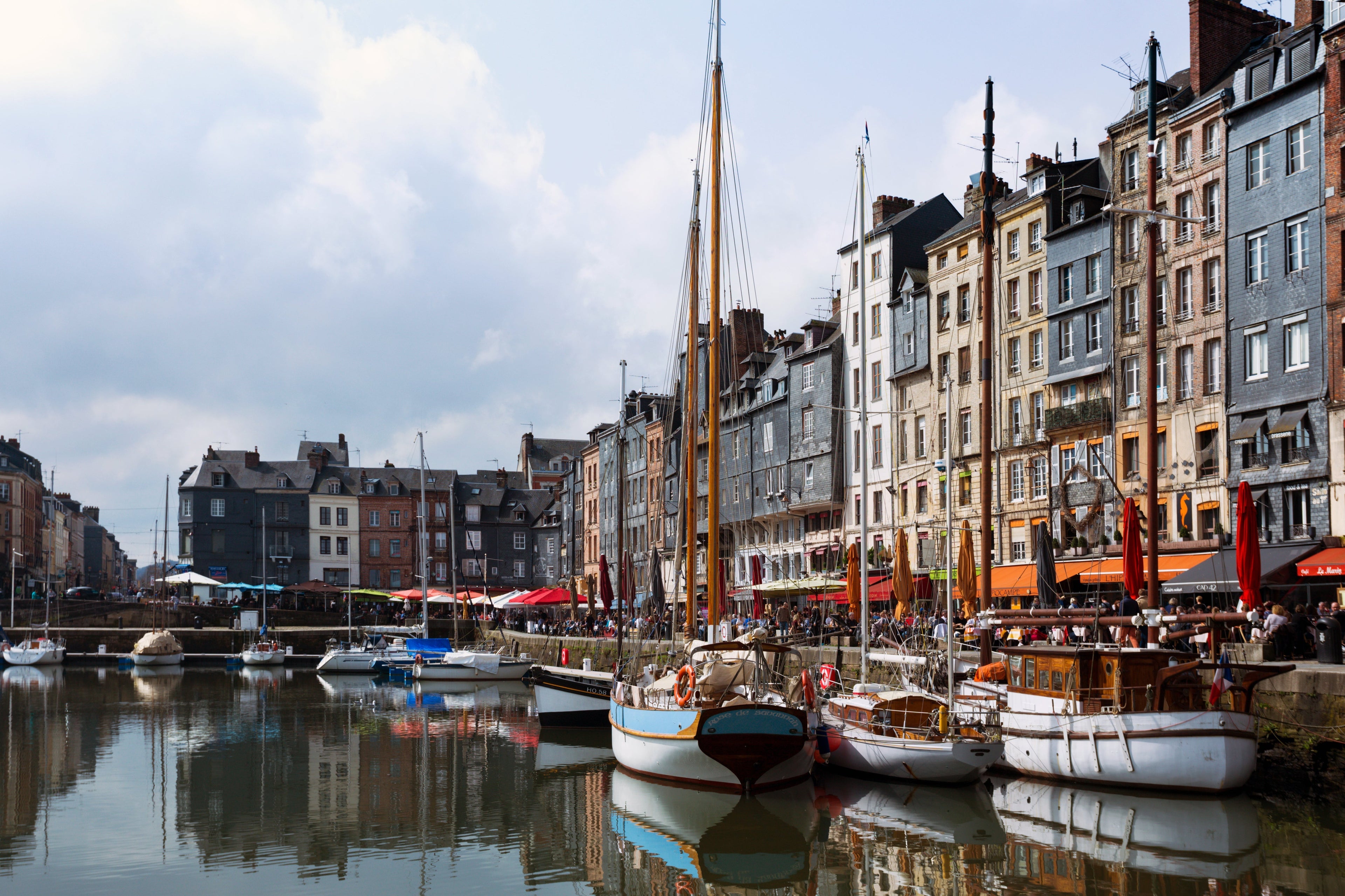 Pourquoi notre studio est installé à Honfleur, une ville qui inspire les artistes depuis des siècles