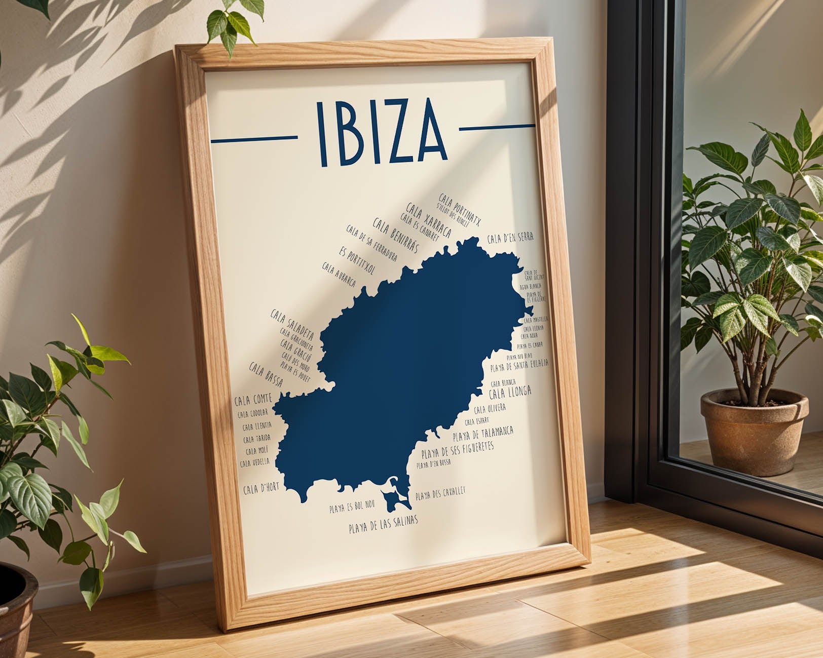 Poster Ibiza représentant l’île et ses côtes en style graphique moderne