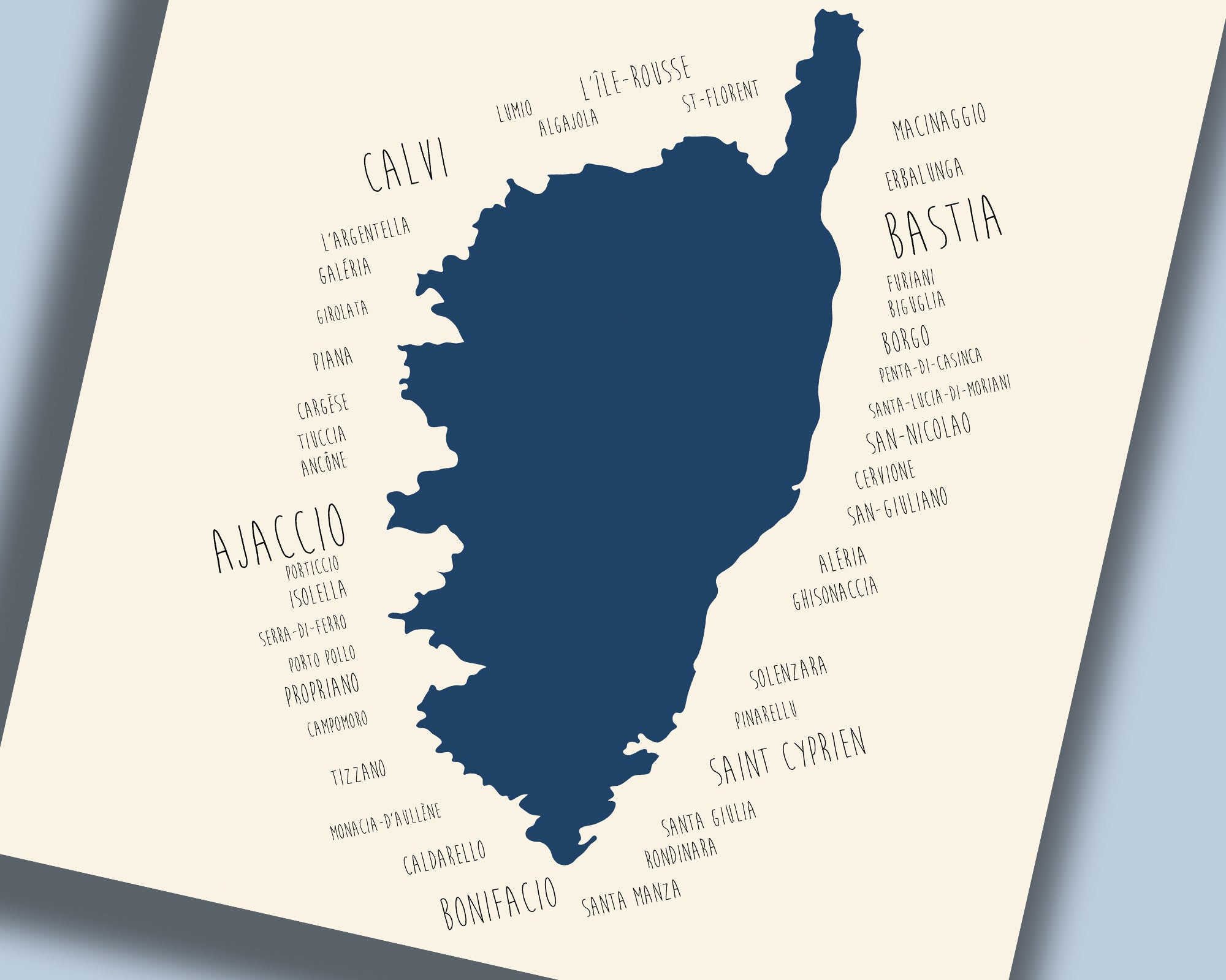 Affiche île de Beauté représentant côtes, villes et paysages naturels.