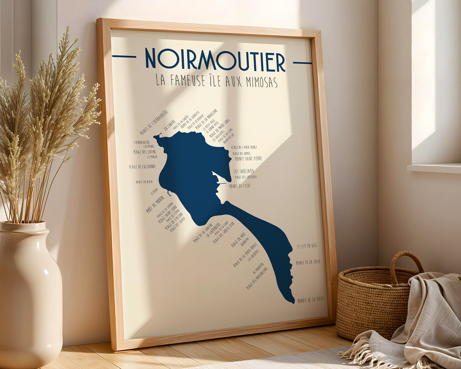 Poster bord de mer Noirmoutier Vendée avec carte côtière épurée